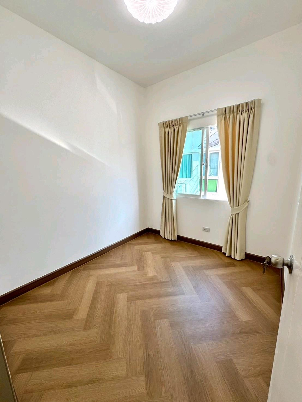 ขายทาวน์โฮมนวมินทร์ รามอินทรา : ขาย ทาวน์เฮ้า หมู่บ้าน ซิตี้เซนส์ พระยาสุเรนทร์ 30 