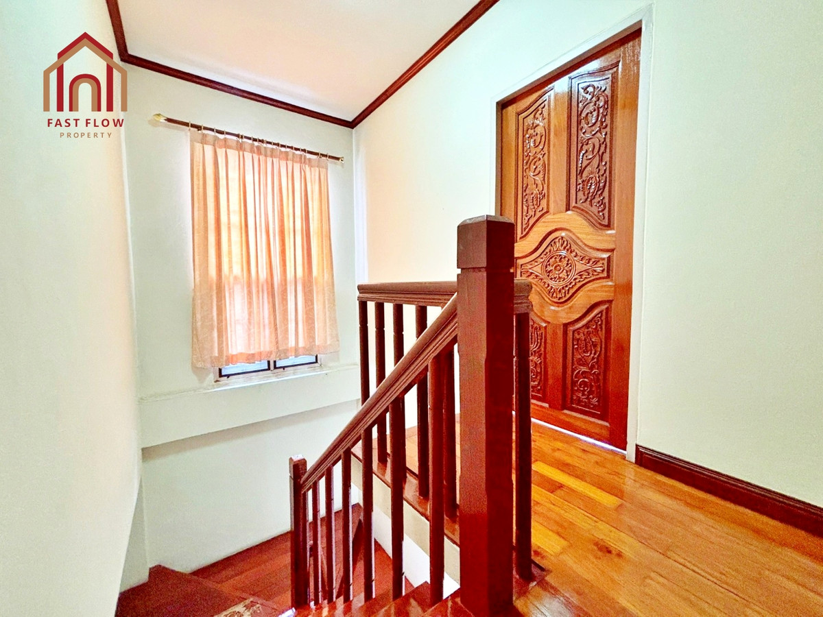 For RentPathum Thani,Rangsit, Thammasat : Twin house for rent, Burirom, 36 sq m, Rangsit, Khlong 4, kitchen addition, Phra Ong Chao Sai Road. Single house mood Sawai Pracharat Road MAY