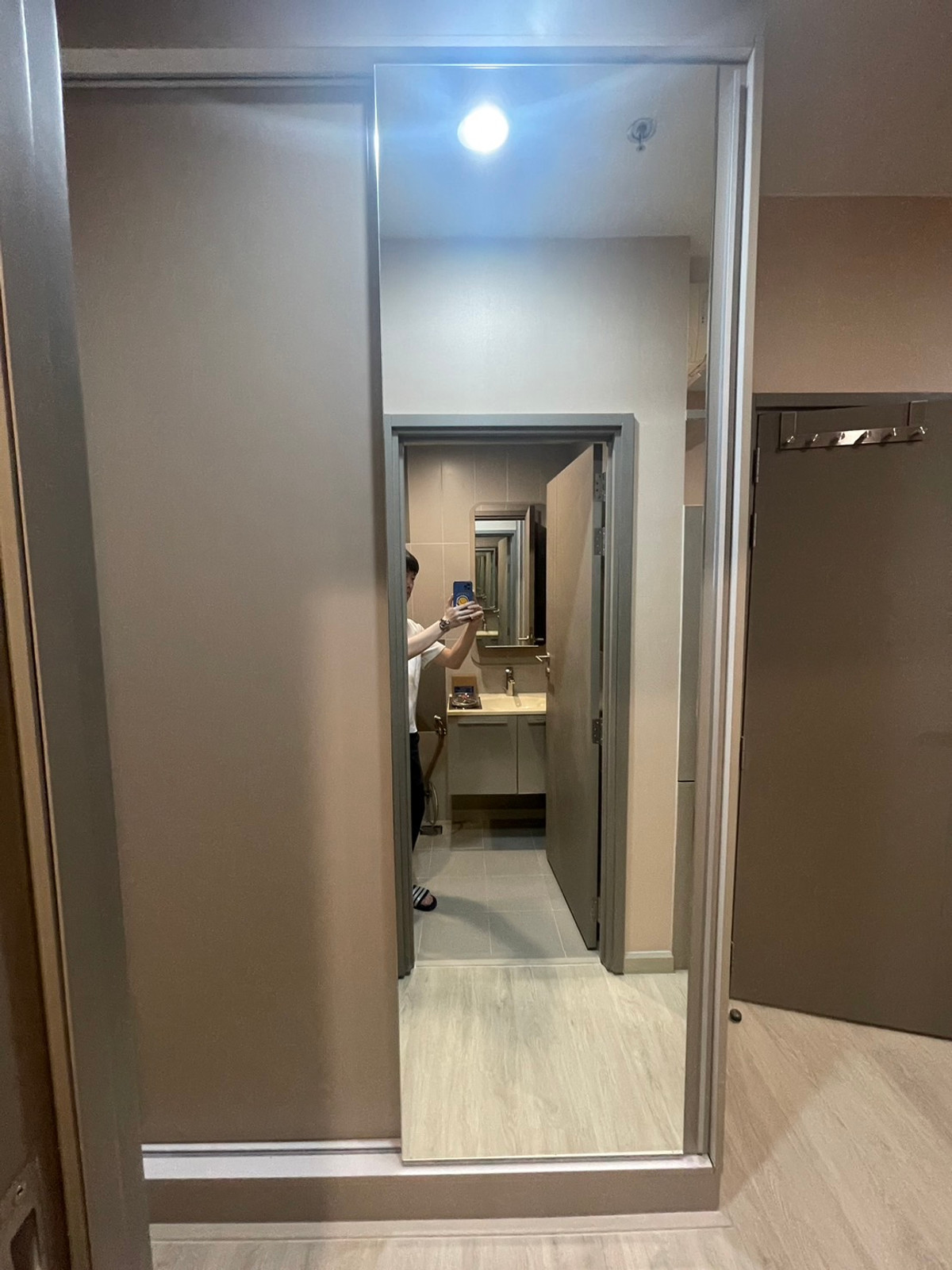 ให้เช่าคอนโดวงเวียนใหญ่ เจริญนคร : Teal Sathorn Taksin 2 ห้องนอน ติด bts วงเวียนใหญ่ ห้องสวยพร้อมให้เช่า 22,000/เดือน