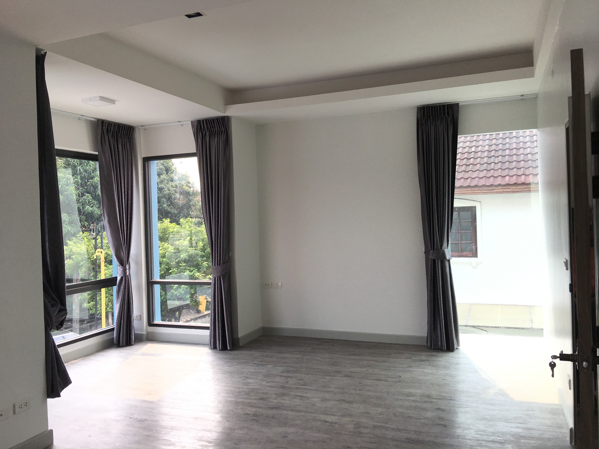 For SaleHouseKaset Nawamin,Ladplakao : Maneeya Village / 2 bedrooms (sold with tenant), Maneeya Village / 2 Bedrooms (FOR SALE) MNT006