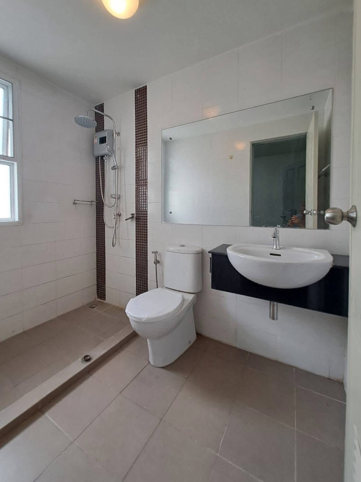 ขายทาวน์โฮมพัฒนาการ ศรีนครินทร์ : ทาวน์ อเวนิว พระราม 9 / 3 ห้องนอน (ขาย), Town Avenue Rama 9 / 3 Bedrooms (FOR SALE) BZD172