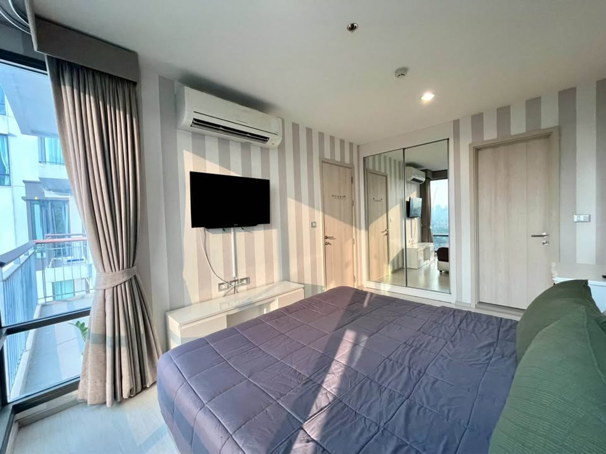 For RentCondoSukhumvit, Asoke, Thonglor : Condo for rent Rhythm Sukhumvit 42 (corner room near BTS Ekkamai) (Rt-01)