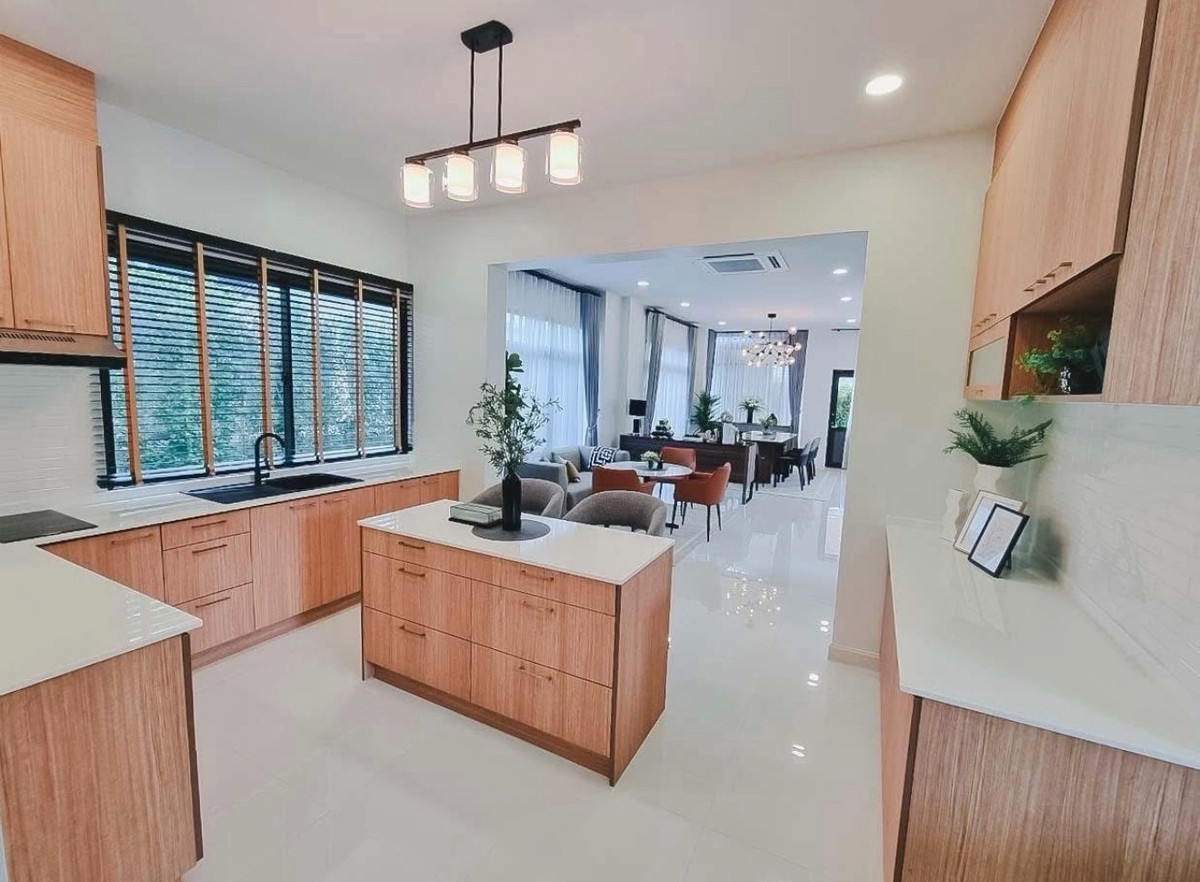 For RentHouseLadkrabang, Suwannaphum Airport : Luxury house for rent Perfect Masterpiece Sukhumvit 77 corner unit large land pet friendly near Suvarnabhumi Airport