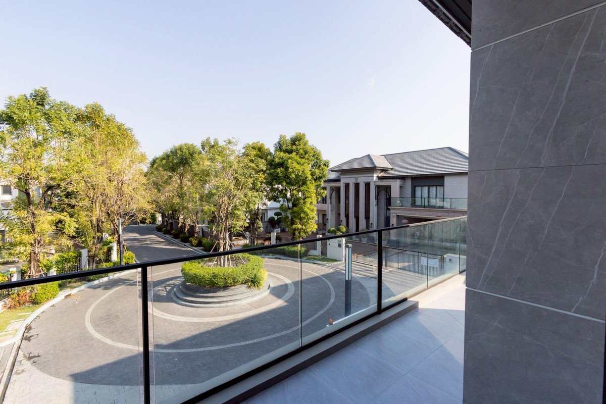 ขายบ้านสมุทรปราการ สำโรง : แกรนด์ บางกอก บูเลอวาร์ด ศรีนครินทร์ / 5 ห้องนอน (ขาย), Grand Bangkok Boulevard Srinakarin / 5 Bedrooms (FOR SALE) FON283