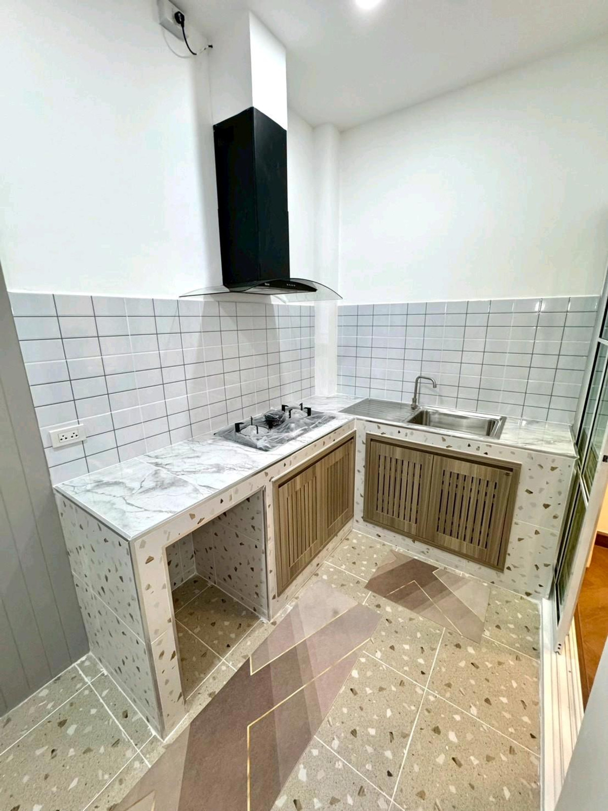 ขายทาวน์โฮมนวมินทร์ รามอินทรา : ขาย ทาวน์เฮ้า หมู่บ้าน ซิตี้เซนส์ พระยาสุเรนทร์ 30 