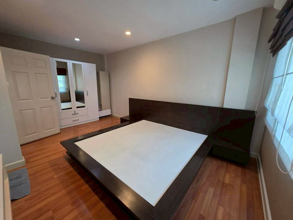 For SaleTownhomeLadkrabang, Suwannaphum Airport : The Metro Rama 9 / 3 Bedrooms (FOR SALE), The Metro Rama 9 / 3 Bedrooms (For Sale) FON301