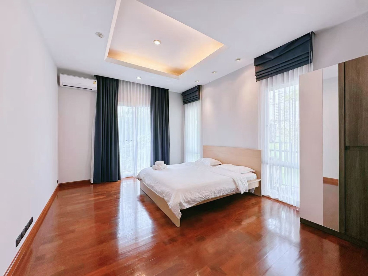 ให้เช่าสุขุมวิท อโศก ทองหล่อ : 🌈บ้านพูลวิลล่าเดี่ยว 3 ชั้น  พร้อมสระว่ายน้ำ 🎤