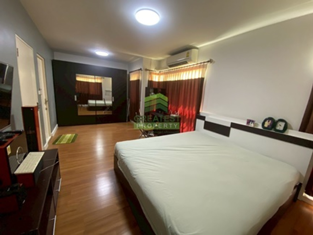 For SaleHouseRathburana, Suksawat : Prueklada Village, Pracha Uthit 90, urgent sale, 2-story detached house, area 54.60 sq m, beautiful house, location near the city.