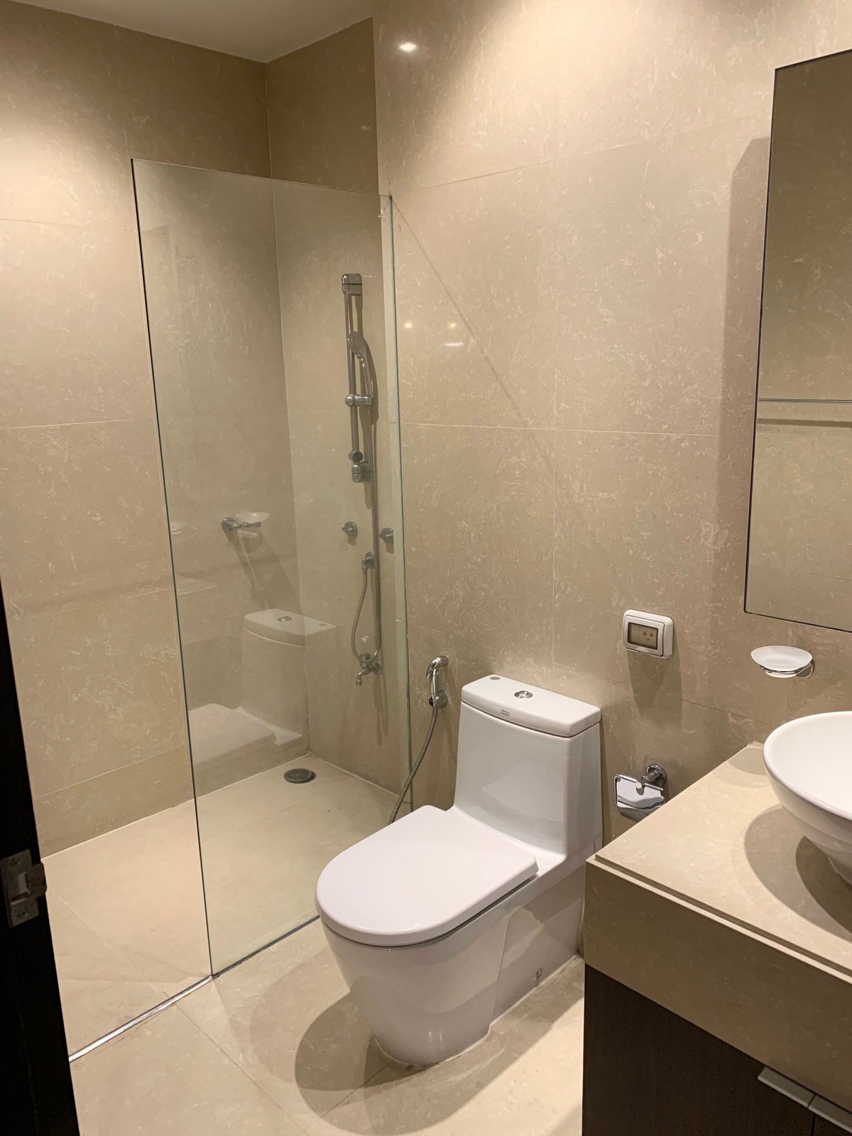 ให้เช่าคอนโดสุขุมวิท อโศก ทองหล่อ : ให้เช่า The Madison Condominium ราคา 75,000 บาท [MKr260414]