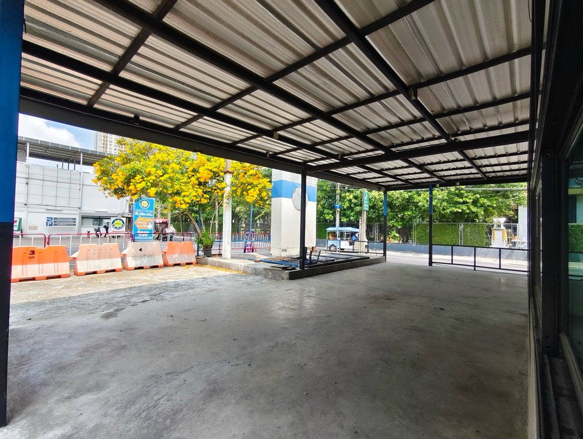 ให้เช่าร้านค้า/ตลาดนัดสะพานควาย จตุจักร : ให้เช่า พื้นที่ธุรกิจ 320 ตารางเมตร ติดถนนวิภาวดี MRT จตุจักร สำหรับ ร้านอาหาร ส้มตำ ชาบู หมูกระทะ ก๋วยเตี๋ยว แจ่วฮ้อน บุฟเฟต์ อาหารทะเล ซีฟู้ด ปิ้งย่าง ทำเลดี