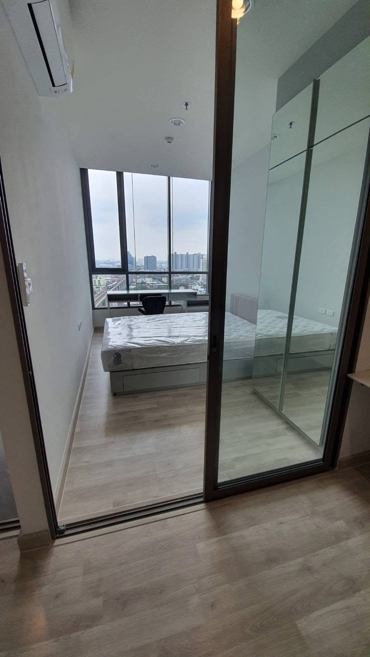 ให้เช่าคอนโดบางซื่อ วงศ์สว่าง เตาปูน : 🔥 ชั้นสูง วิวสวย ทำเลอินเตอร์เชนจ์ ‼️ ให้เช่า Niche Pride Taopoon Interchange คอนโดทำเลดีมาก ใกล้รถไฟฟ้า ห้องสวย เฟอร์นิเจอร์ + เครื่องใช้ไฟฟ้าครบ พร้อมเข้าอยู่ทันที 📍 (ตอบแชทไว รับสายไวมาก)