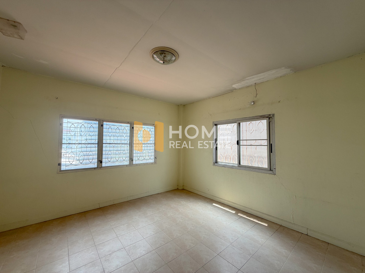 ขายทาวน์โฮมเกษตร นวมินทร์ ลาดปลาเค้า : ทาวน์เฮ้าส์ นวมินทร์ 70 / 2 ห้องนอน (ขาย), Townhouse Nawamin 70 / 2 Bedrooms (FOR SALE) MNT044