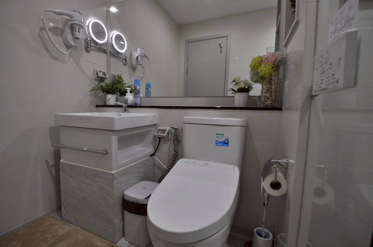 For SaleCondoOnnut, Udomsuk : sell ! 1 bedroom condo, AP Life, Sukhumvit 62, size 30 sq m, 14th floor (east, morning sun, not hot in the evening)