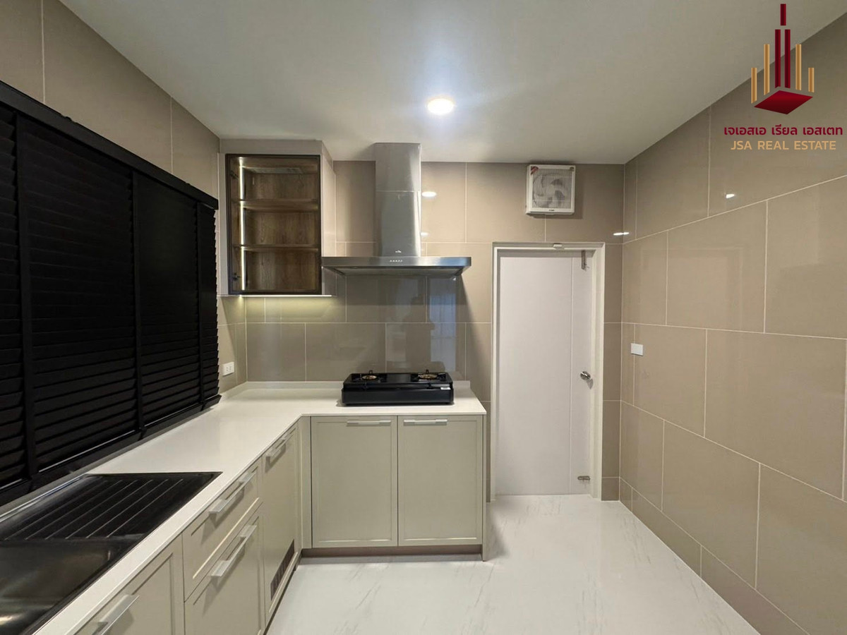 ให้เช่าบ้านบางนา แบริ่ง ลาซาล : ✨ For Rent:  The City Bangna 3✨  💰 Only 160,000 THB/month