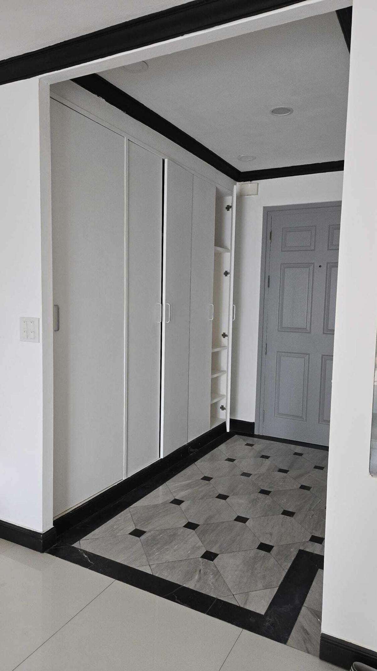 ขายคอนโดวิทยุ ชิดลม หลังสวน : คุ้มสุดในโครงการ – First Tower | 1 Bedroom 1 Bathroom