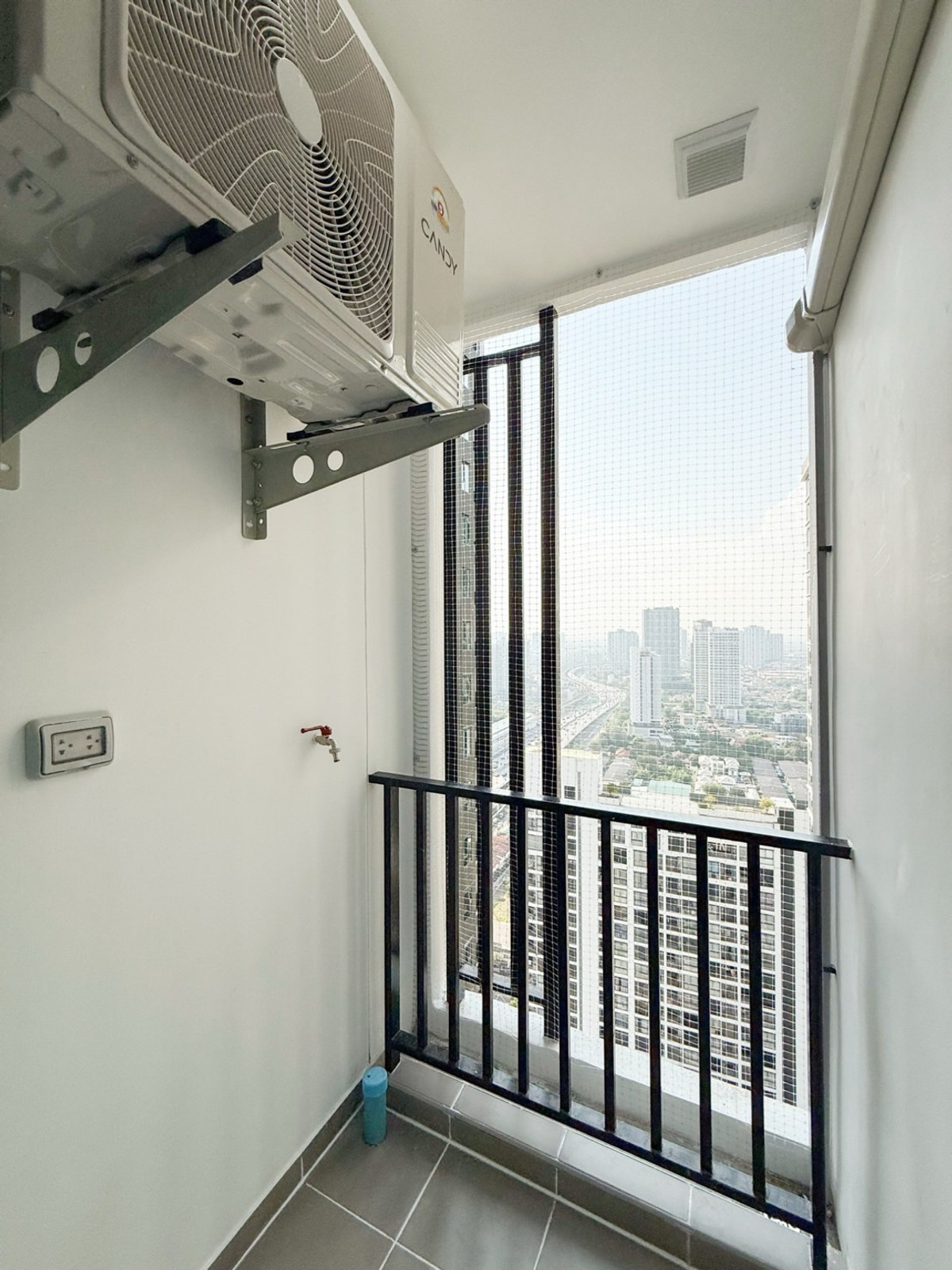 ให้เช่าคอนโดท่าพระ ตลาดพลู วุฒากาศ :  รีเจ้นท์ โฮม วุฒากาศ / Regent Home Wutthakat   1 ห้องนอน 1 ห้องน้ำ  ขนาด 28 ตรม  ชั้น 31