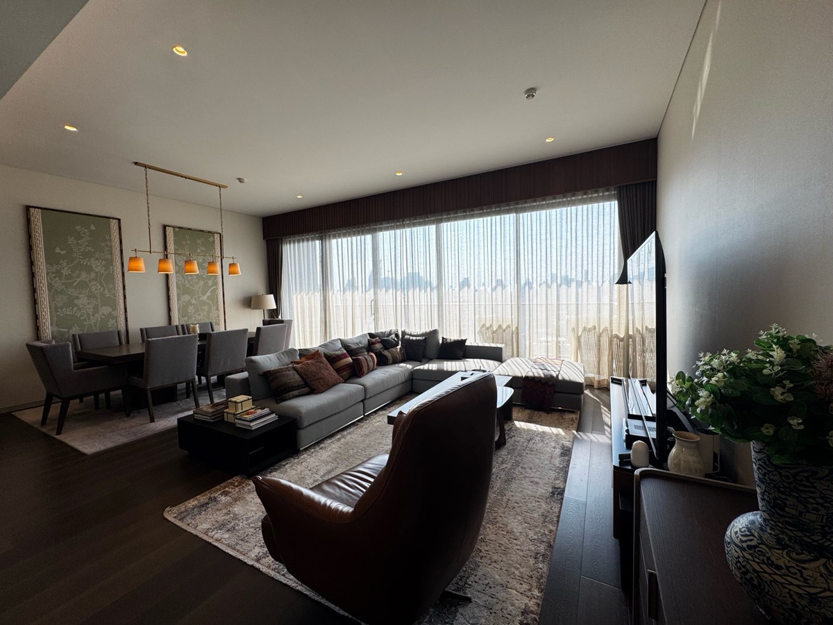 ให้เช่าคอนโดสุขุมวิท อโศก ทองหล่อ : 🏙 𝑭𝒐𝒓 𝒓𝒆𝒏𝒕 3 bedrooms @ 𝑻𝒆𝒍𝒂 𝑻𝒉𝒐𝒏𝒈𝒍𝒐𝒓 | 𝑼𝒍𝒕𝒓𝒂 𝒍𝒖𝒙𝒖𝒓𝒚 𝒊𝒏 𝒕𝒉𝒆 𝒎𝒊𝒅𝒅𝒍𝒆 𝒉𝒆𝒂𝒓𝒕 𝒐𝒇 𝑻𝒉𝒐𝒏𝒈𝒍𝒐𝒓 