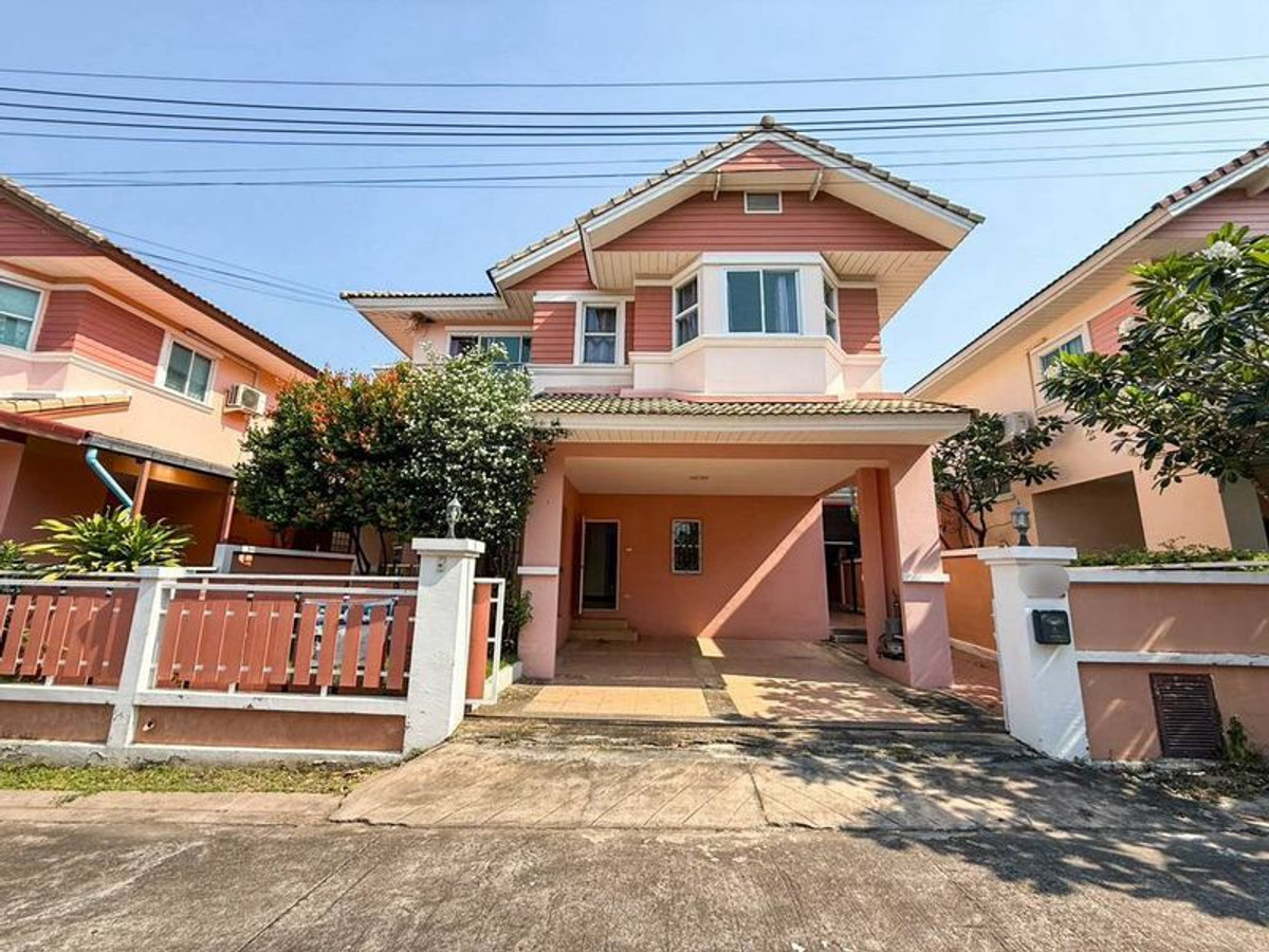For SaleHouseSriracha Laem Chabang Ban Bueng : House for sale in Sriracha, good price, near shopping malls/schools, Maneerin Place Village - Sriracha.