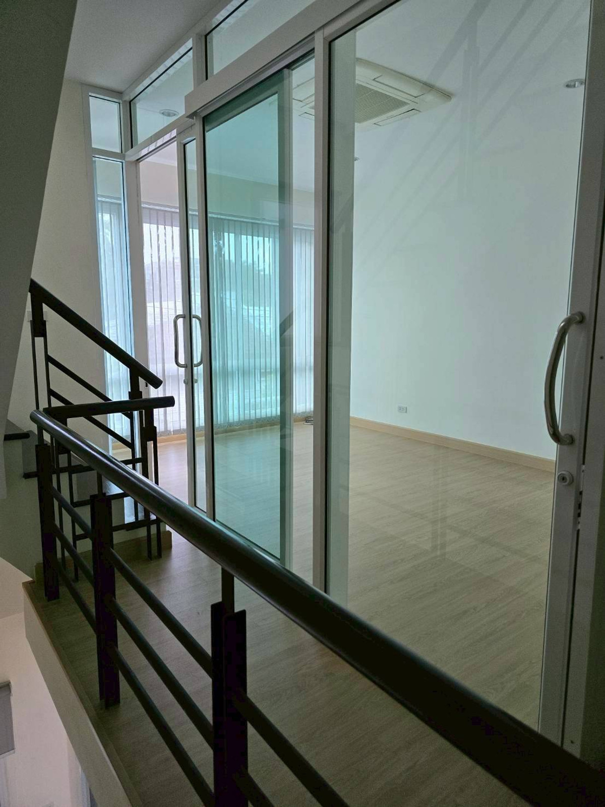 ให้เช่าทาวน์โฮมโชคชัย4 ลาดพร้าว71 : 💥CP-10581💥ว่าง ให้ เช่า  ทาวน์โฮม 3 ชั้น โครงการ ฟีล ลาดพร้าว 71👉แอดไลน์ @goodcondo