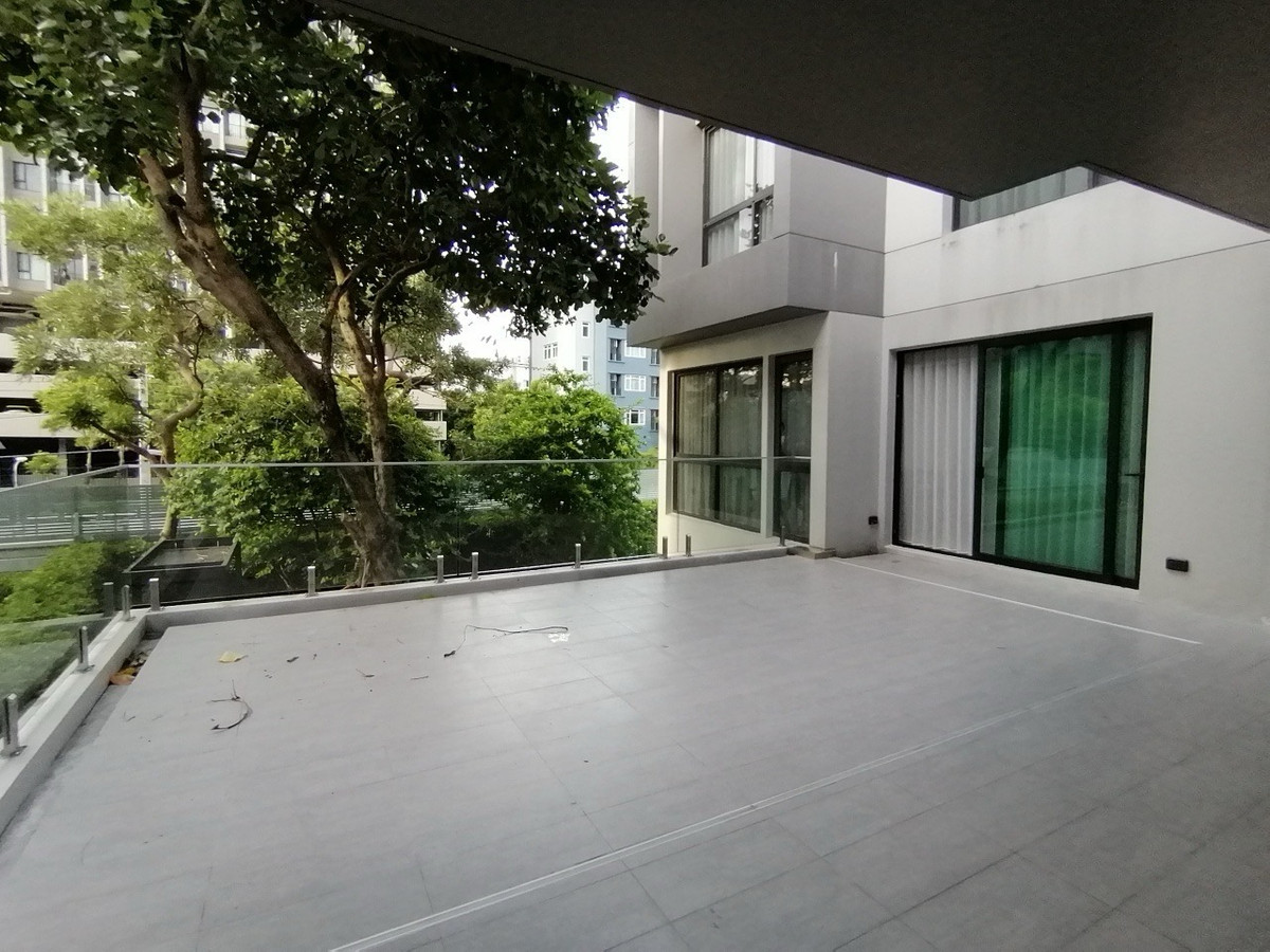 บ้านสุขุมวิท อโศก ทองหล่อ : วิลล่าหรูทองหล่อให้เช่า พร้อมสระว่ายน้ำส่วนตัวและลิฟท์ส่วนตัว