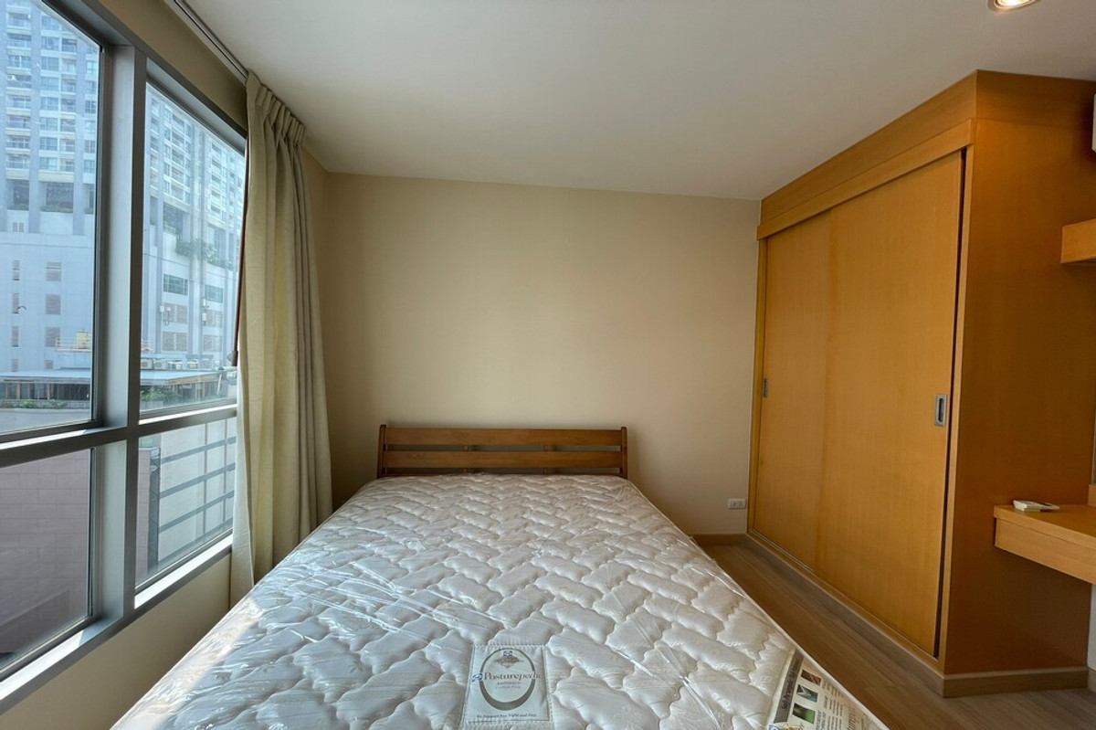 ให้เช่าคอนโดสาทร นราธิวาส : 🔥 เช่าด่วน !! Life @ Sathorn 10, มีอ่างอาบน้ำ / มีเครื่องซักผ้า+อบได้ !! 2 ห้องนอน, 2 ห้องน้ำ, ทำเลดี, ชั้นสูง !!🔥Code C20221200713 แต่งครบ, พร้อมเข้าอยู่📣📣