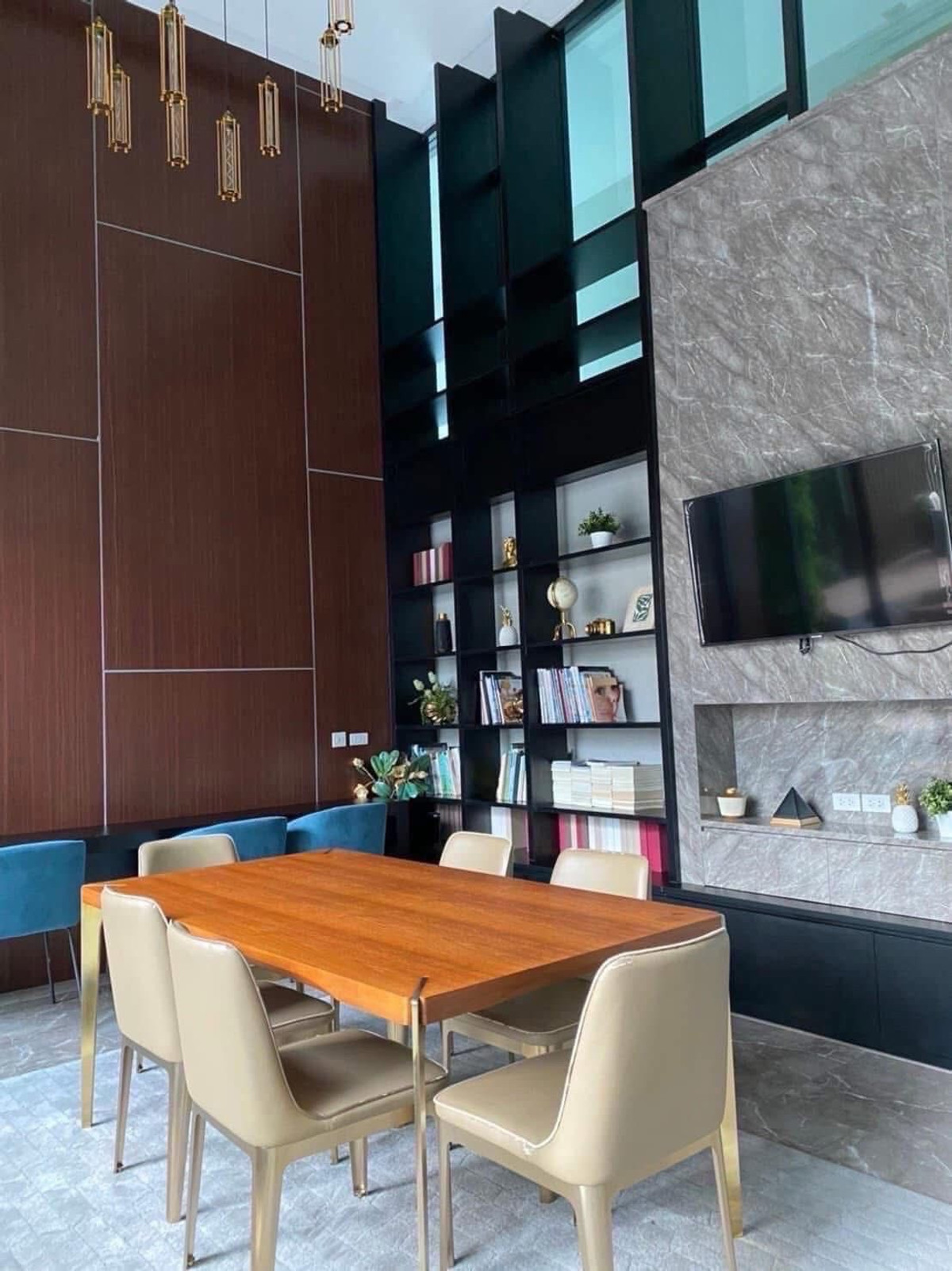 ให้เช่าคอนโดรัชดา ห้วยขวาง : E257 🎉300369 ให้เช่าคอนโดThe Cube Premium Ratchada 32