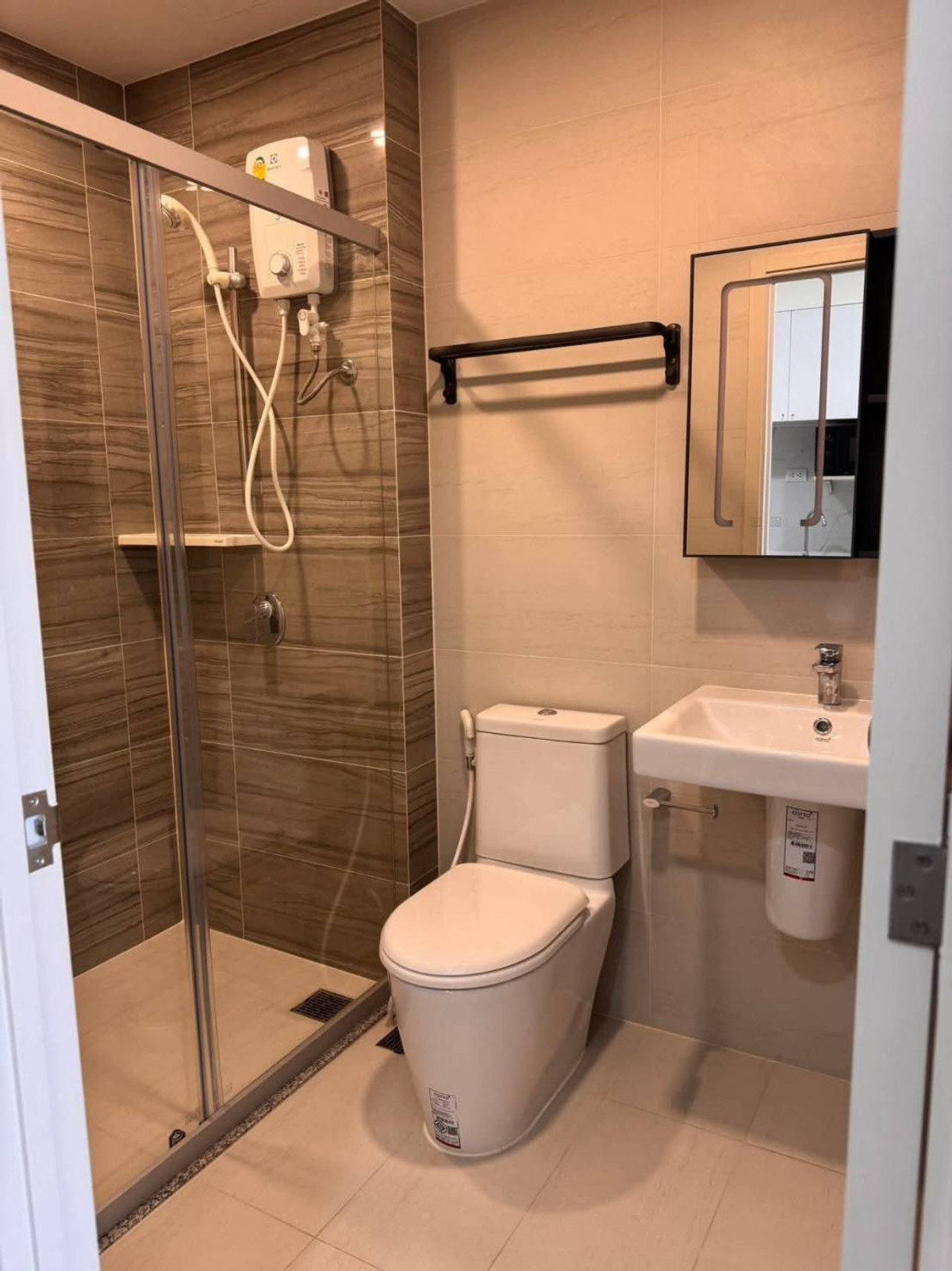 For RentCondoRamkhamhaeng, Hua Mak : Condo for rent Supalai Veranda Ramkhamhaeng, beautiful built-ins.