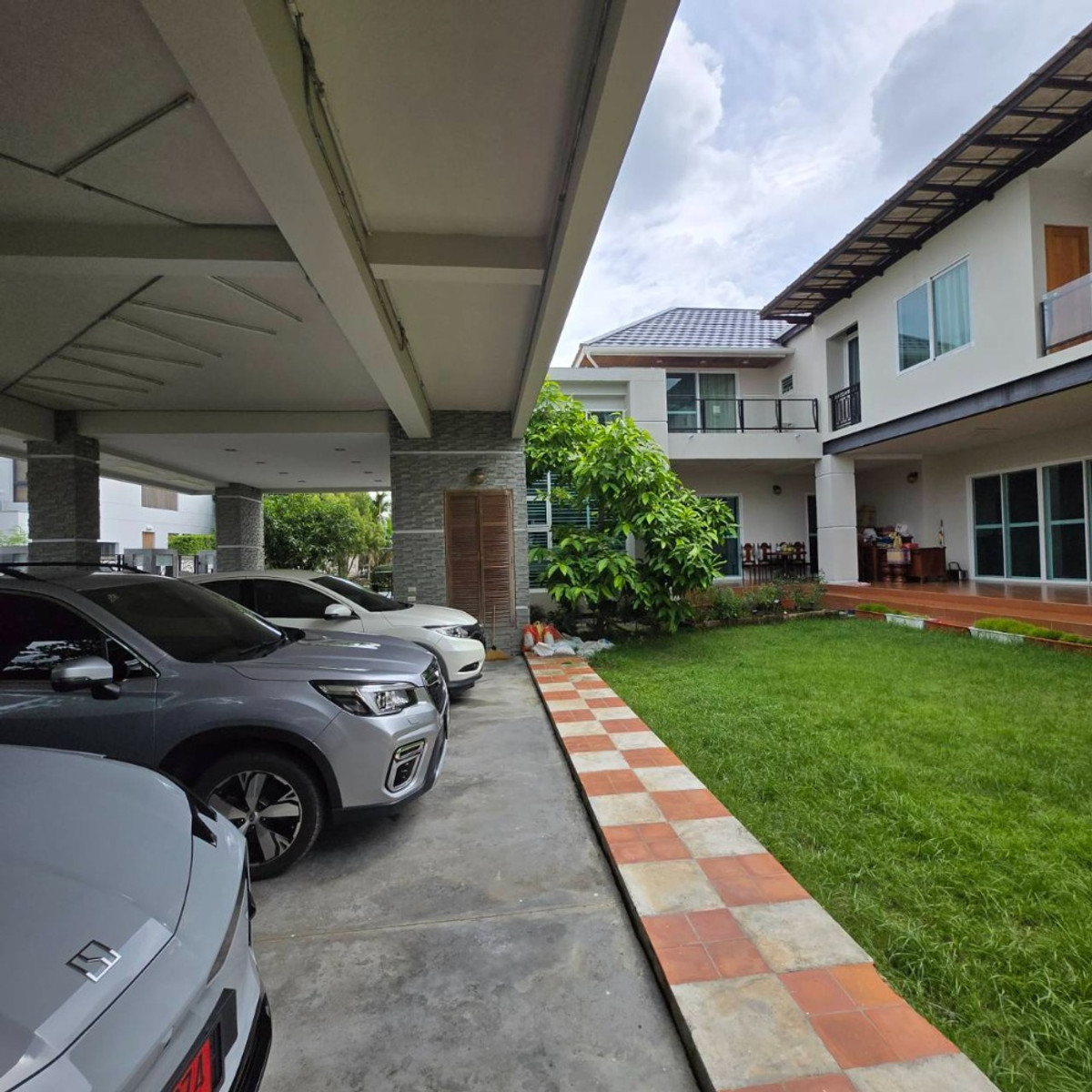 ขายบ้านอ่อนนุช อุดมสุข : บ้านเดี่ยว 202 ตร.ว. ซอยปุณณวิถี 27 / 5 ห้องนอน (ขาย), Detached House 202 sq.w. Soi Punnawithi 27 / 5 Bedrooms (FOR SALE) GNG062