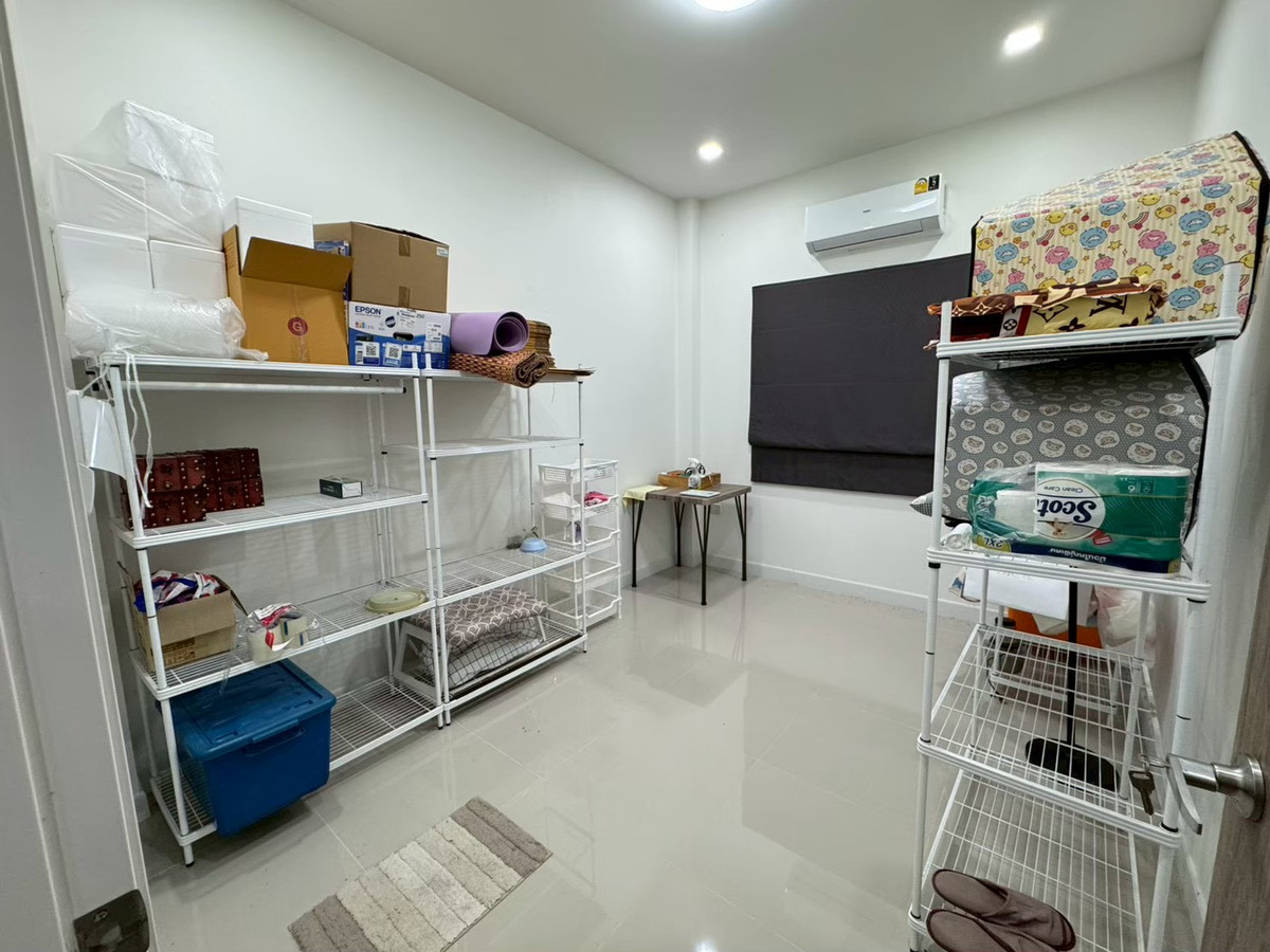 For SaleTownhomeRayong : Urgent sale, detached house, Sap Anan Living Home Village.