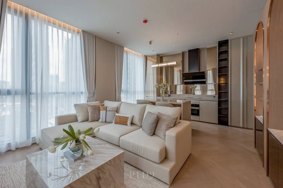 For RentCondoSathorn, Narathiwat : ᚱ For rent🔥Top floor, 28th floor✅2 bedrooms, 95 sq m, The Reserve Sathorn Condo, fully furnished, near BTS Chong Nonsi.