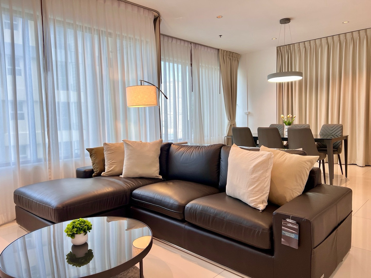 For RentCondoSukhumvit, Asoke, Thonglor : Rent 3 bed The Emporio place 160 sqm. with maid room