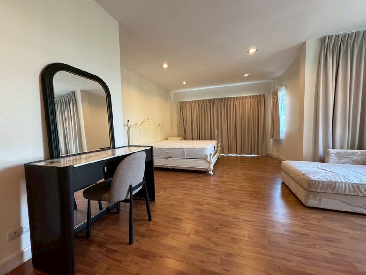 ให้เช่าบ้านนวมินทร์ รามอินทรา : แกรนด์ บางกอก บูเลอวาร์ด รัชดา - รามอินทรา 2 / 3 ห้องนอน (เช่า), Grand Bangkok Boulevard Ratchada - Ramindra 2 / 3 Bedrooms (FOR RENT) MNT050