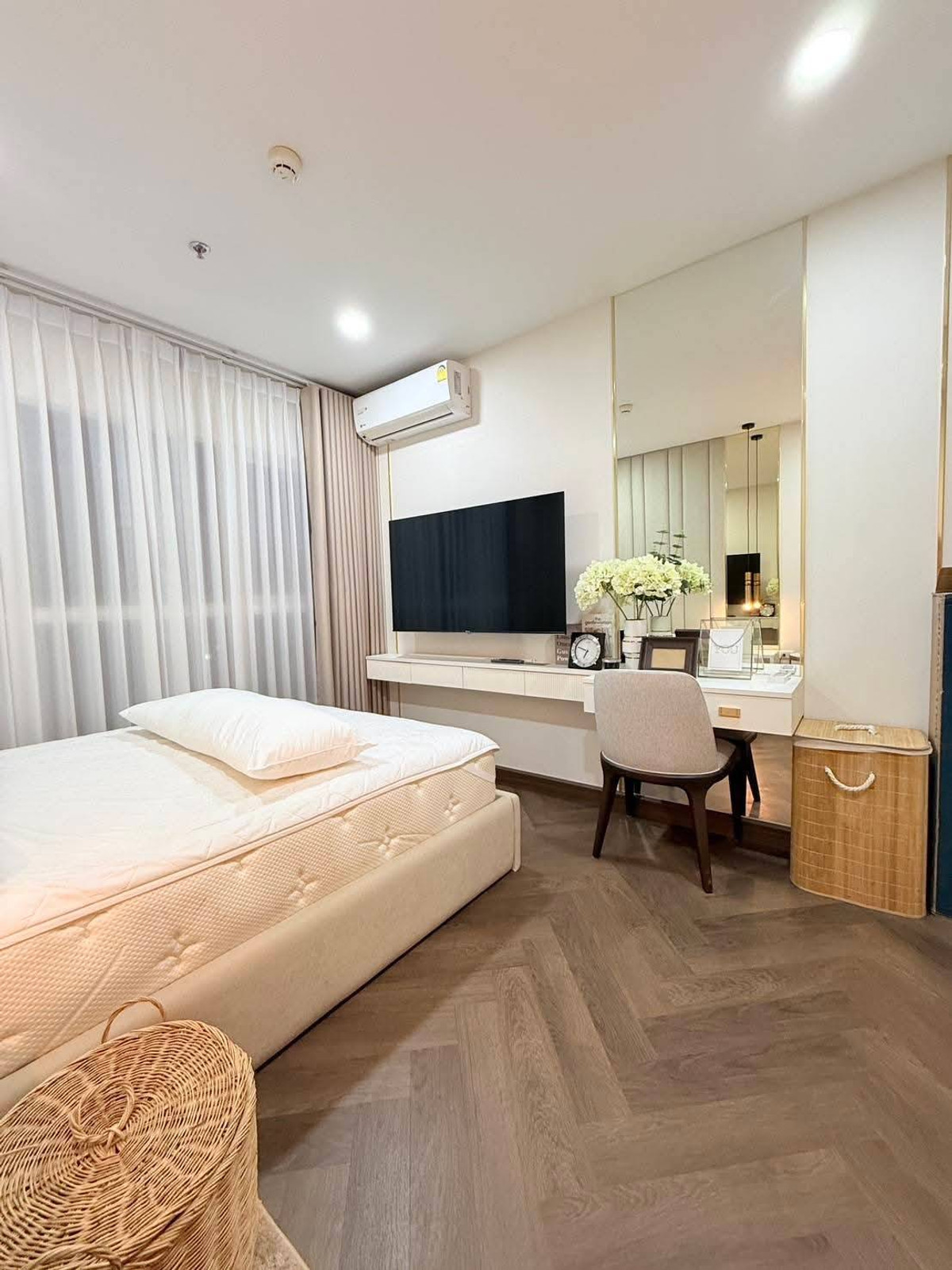 For RentCondoRamkhamhaeng, Hua Mak : For Rent 🔥 Supalai Veranda Ramkhamhaeng 🔥 2 Bedrooms, 2 Bathrooms, Fully Furnished and Equipped with Appliances. Near MRT Orange Line.