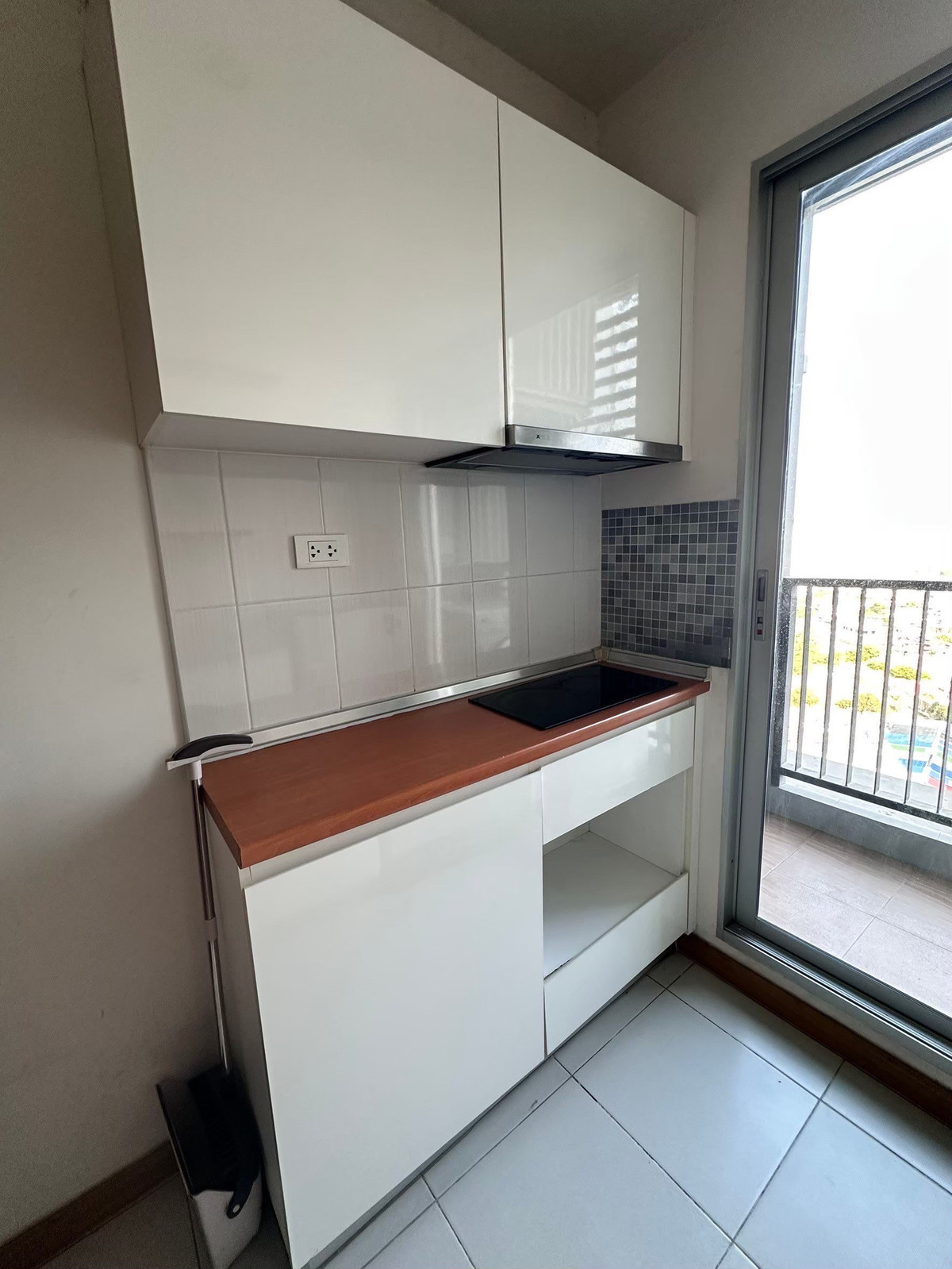 For RentCondoThaphra, Talat Phlu, Wutthakat : OMG2145  [ The President Sathorn - Ratchaphruek 1 ]  Large 1 Bedroom - Cheap RENT @ 1-Apr-26