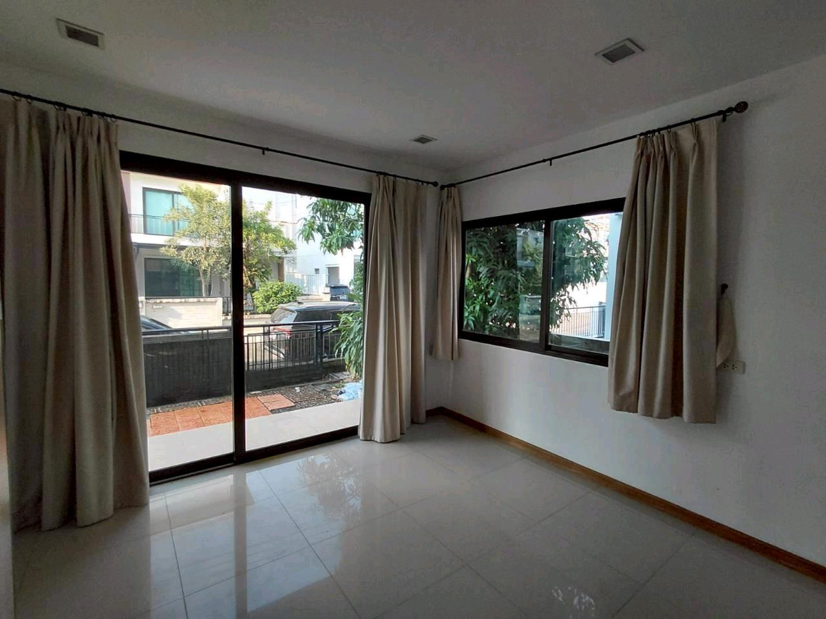 ให้เช่าบ้านนวมินทร์ รามอินทรา : 🏡 ให้เช่า โกลเด้นท์ เพรสทีช สุขาภิบาล5 พร้อมเข้าอยู่