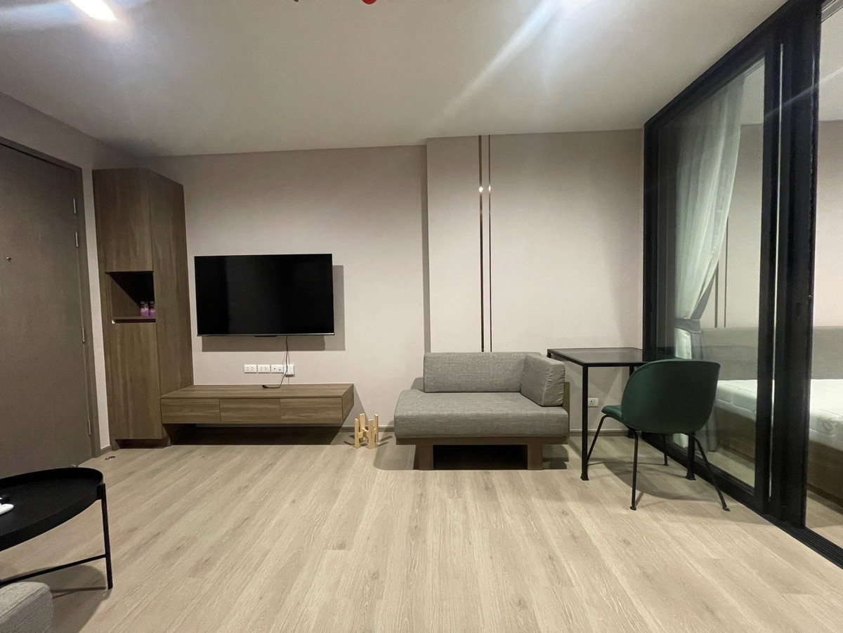 For SaleCondoLadprao, Central Ladprao : For sale: The Line Phahon Park, Building B, closed kitchen, south facing, fully furnished, ready to move in.