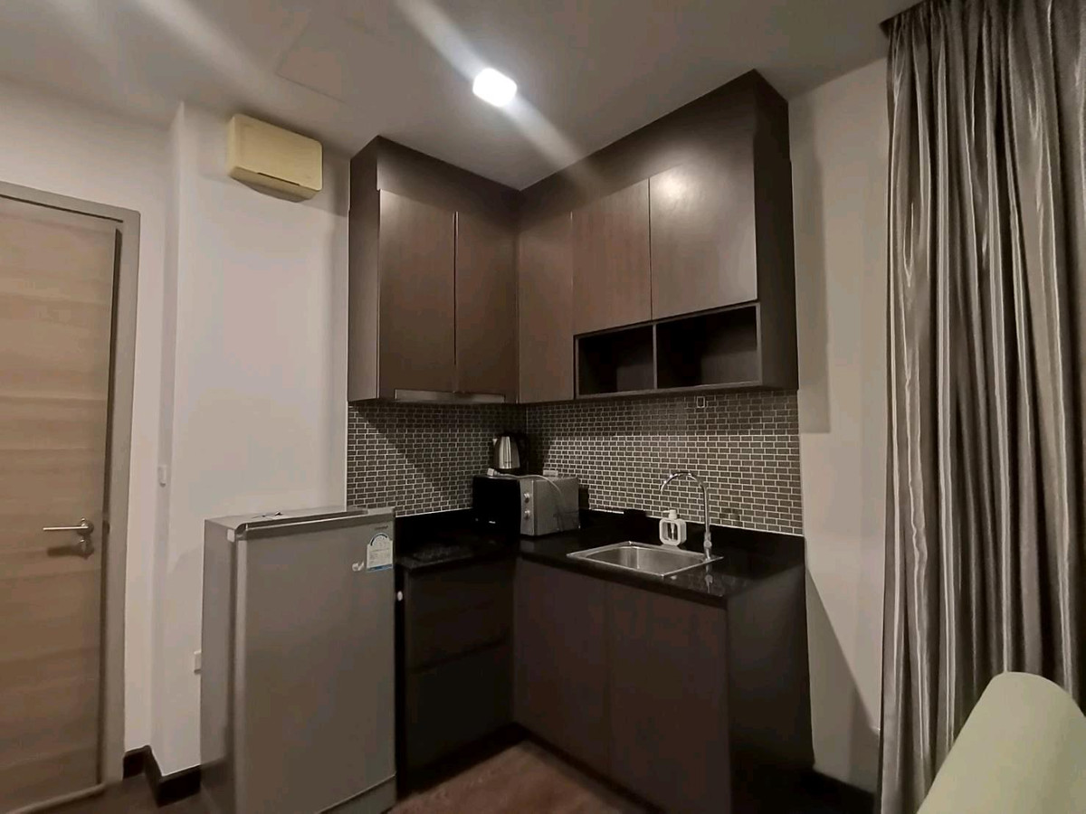 ให้เช่าคอนโดพัทยา บางแสน ชลบุรี สัตหีบ : Posh Pattaya​ ห้องมุม วิวทะเล+city