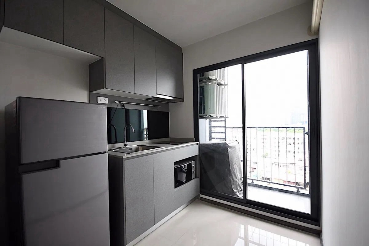 For RentCondoOnnut, Udomsuk : For rent Ideo sukhumvit 93 next to BTS 1 Bedroom 17,000 sq.m. Tel.095 878 5645