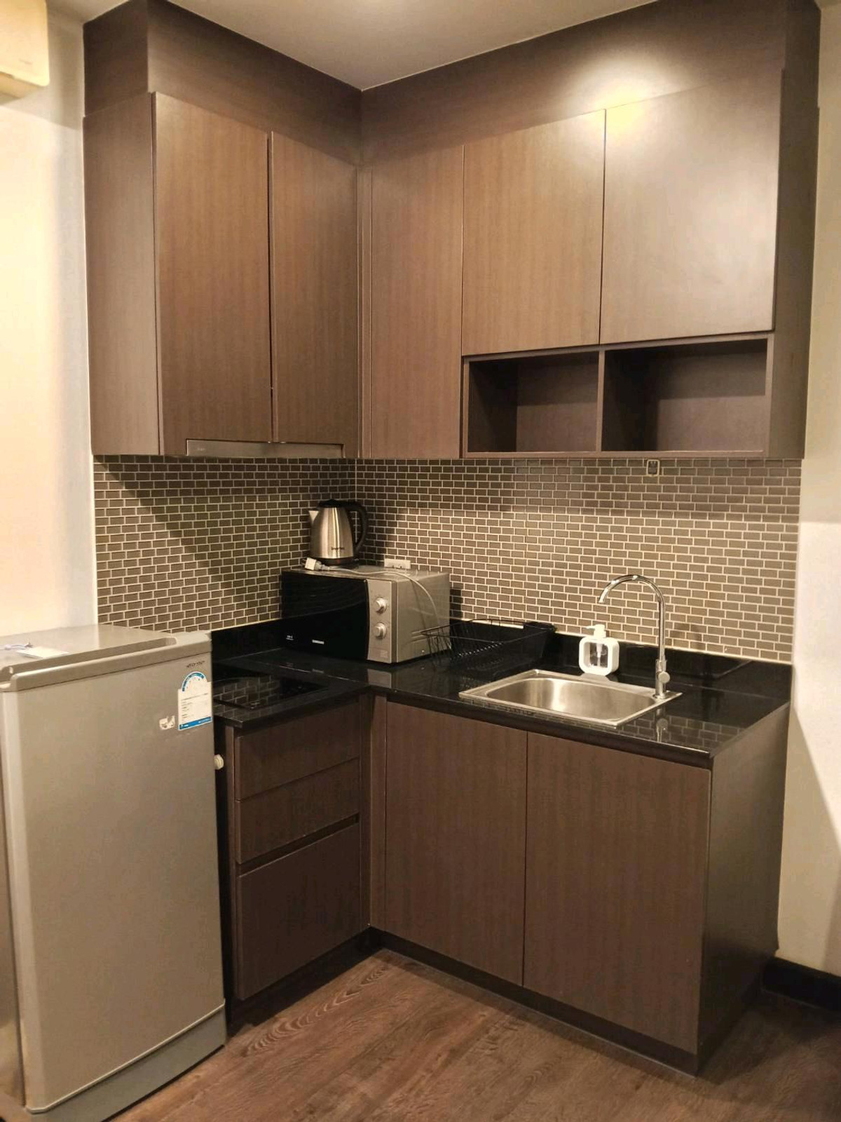 ให้เช่าคอนโดพัทยา บางแสน ชลบุรี สัตหีบ : Posh Pattaya​ ห้องมุม วิวทะเล+city