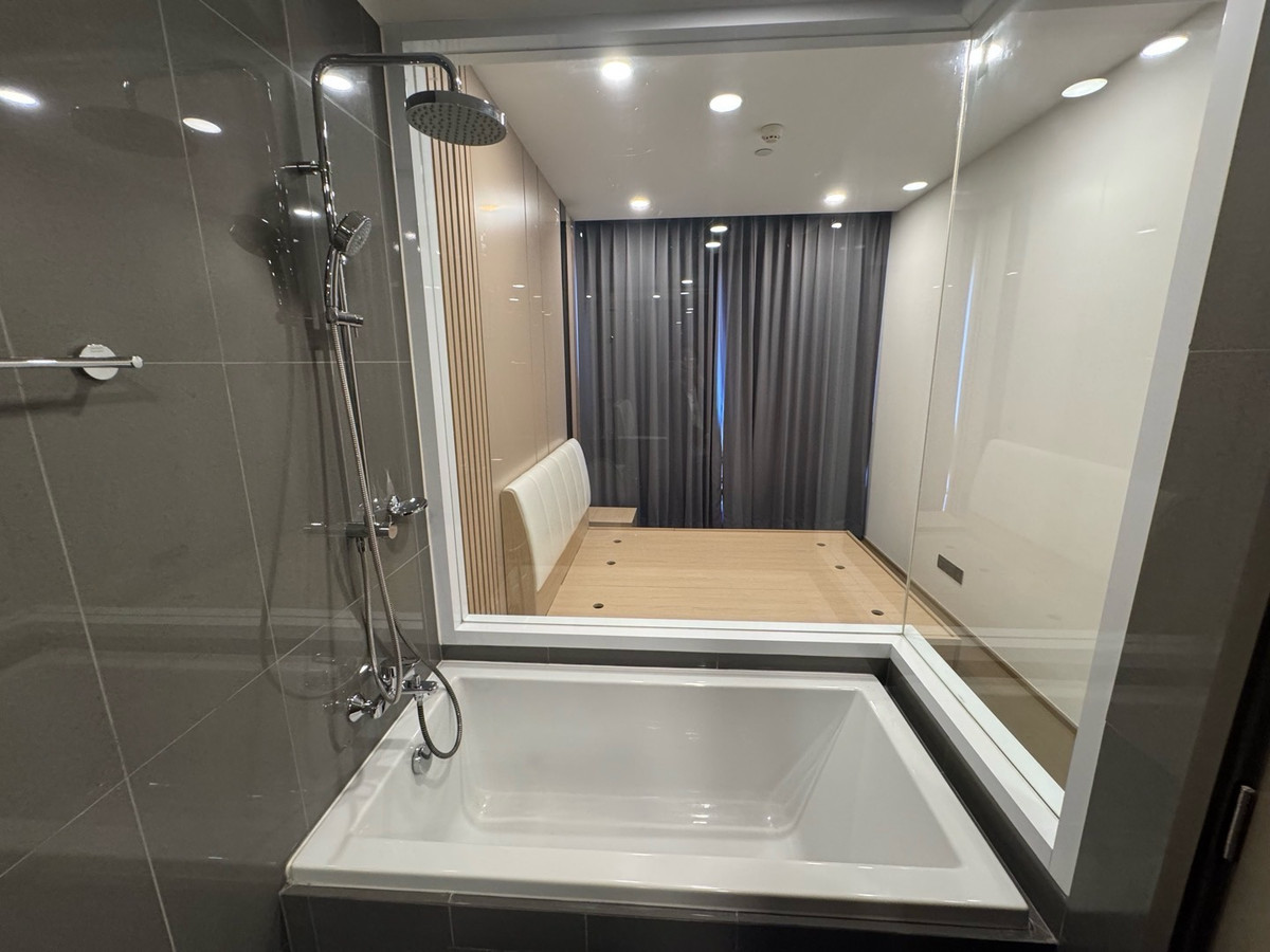 ให้เช่าคอนโดสยาม จุฬา สามย่าน : ให้เช่า 2 ห้องนอน 2 ห้องน้ำ Ashton จุฬา สีลม ราคา 60,000 บาท ติดต่อ 0869017364