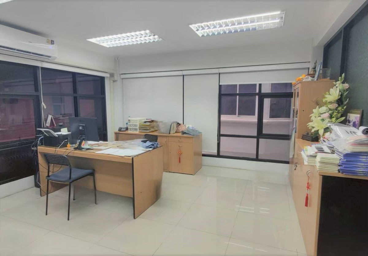 ให้เช่าโฮมออฟฟิศราษฎร์บูรณะ สุขสวัสดิ์ : โฮมออฟฟิต 2 อาคาร 6 คูหา ตกแต่งสวยงาม ให้เช่า ย่านพระราม2-พุทธบูชา ใกล้โรงพยาบาลบางปะกอก 9 อินเตอร์เนชั่นแนล เพียง 950 เมตร