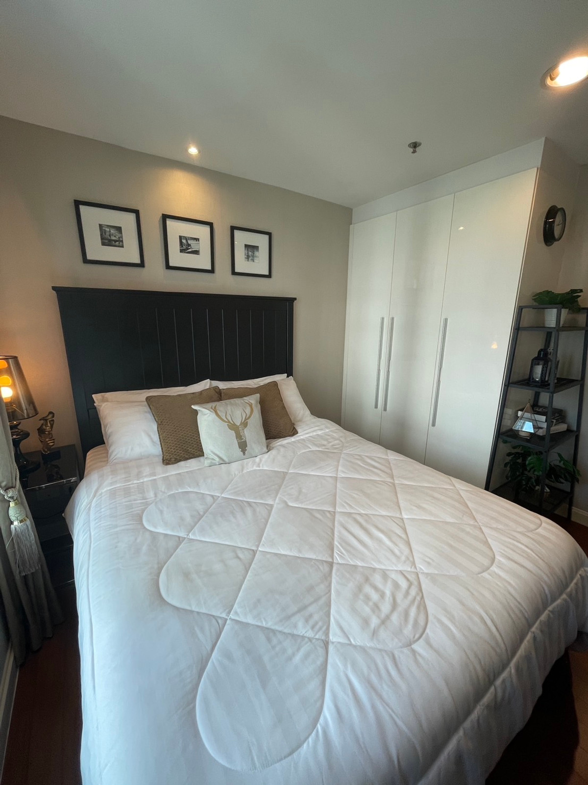 ขายคอนโดพระราม 9 เพชรบุรีตัดใหม่ RCA : Belle Grand Rama 9 / 3 Bedrooms (SALE WITH TENANT), เบลล์ แกรนด์ พระราม 9 / 3 ห้องนอน (ขายพร้อมผู้เช่า) JSMN078