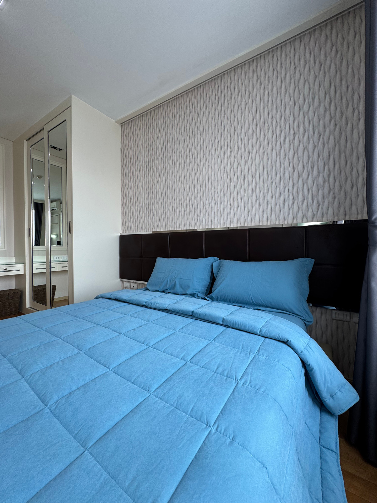 ให้เช่าคอนโดพระราม 9 เพชรบุรีตัดใหม่ RCA : ให้เช่า Villa Asoke Duplex ชั้นสูง พื้นที่กว้าง 90 ตร.ม. ห้องสวยหรูสภาพนางฟ้า