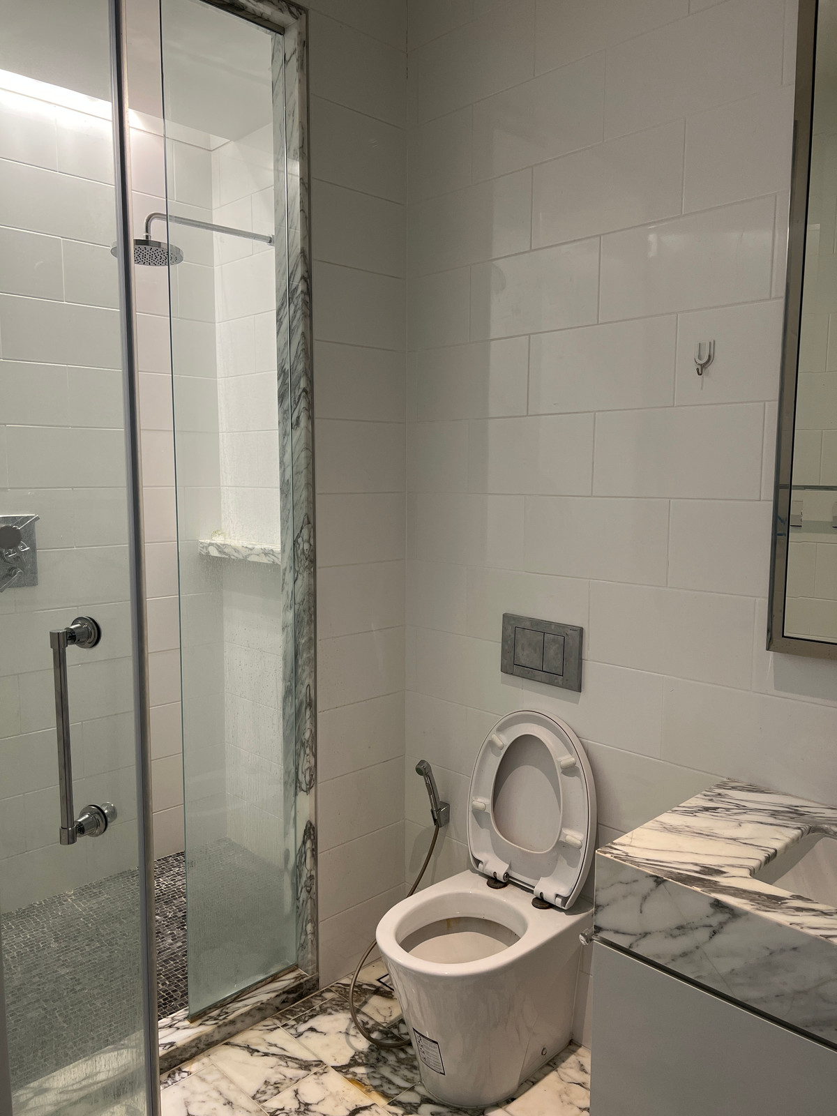 ขายคอนโดสาทร นราธิวาส : 🚨🔥 ขายด่วน | Ritz-Carlton Residences | 3 นอน | 211 ตร.ม. | ชั้น 28 | 65 ล้าน ALL-IN ⚡ ไม่มีค่าโอน ⚡ ไม่มีภาษี ⚡ ไม่มีค่าใช้จ่ายเพิ่ม | ~308K/ตร.ม. เทียบตลาด 440K/ตร.ม. 💰 ต่ำกว่าตลาด 30% 🏙️