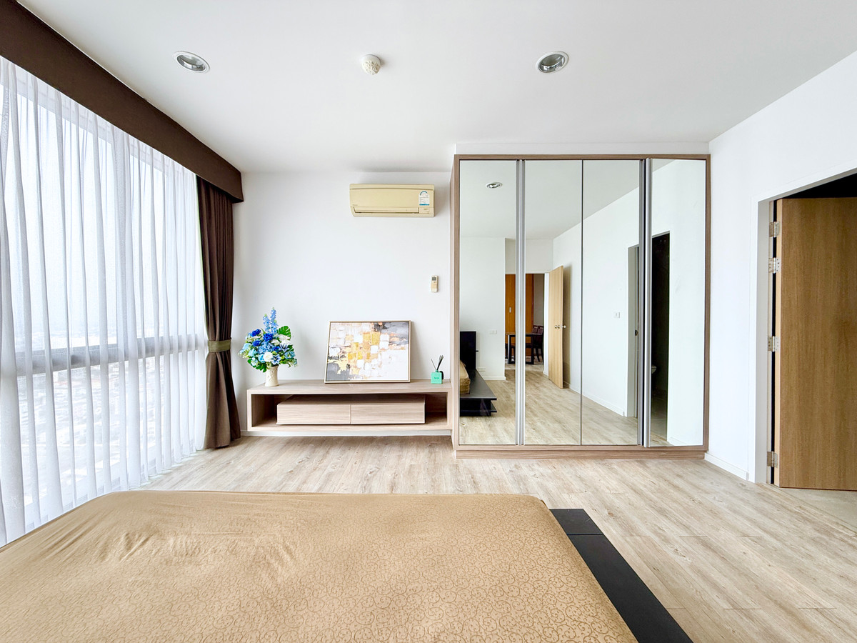 For SaleCondoLadprao, Central Ladprao : For sale📌 The issara Ladprao 1 bed 1 bath 52 Sq.m 5,290,000 baht Call 092-2462653 Donut