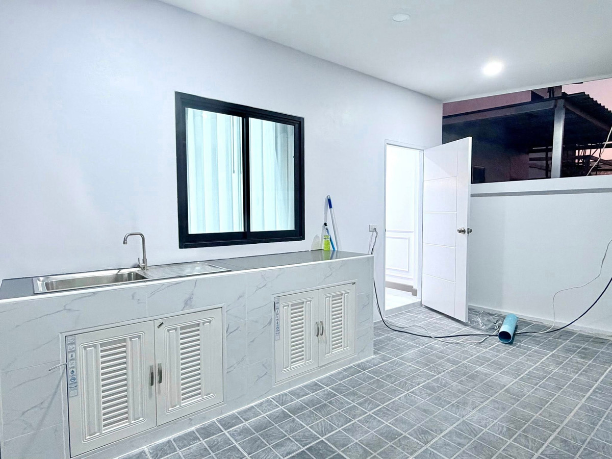 ขายบ้านพัทยา บางแสน ชลบุรี สัตหีบ : บ้านเดี่ยว 30 ตร.วา. มาบสอง - หนองใหญ่ 2 / 3 ห้องนอน (ขาย), Single House Mab Song - Nong Yai 2 / 3 Bedrooms (FOR SALE) BEWN027