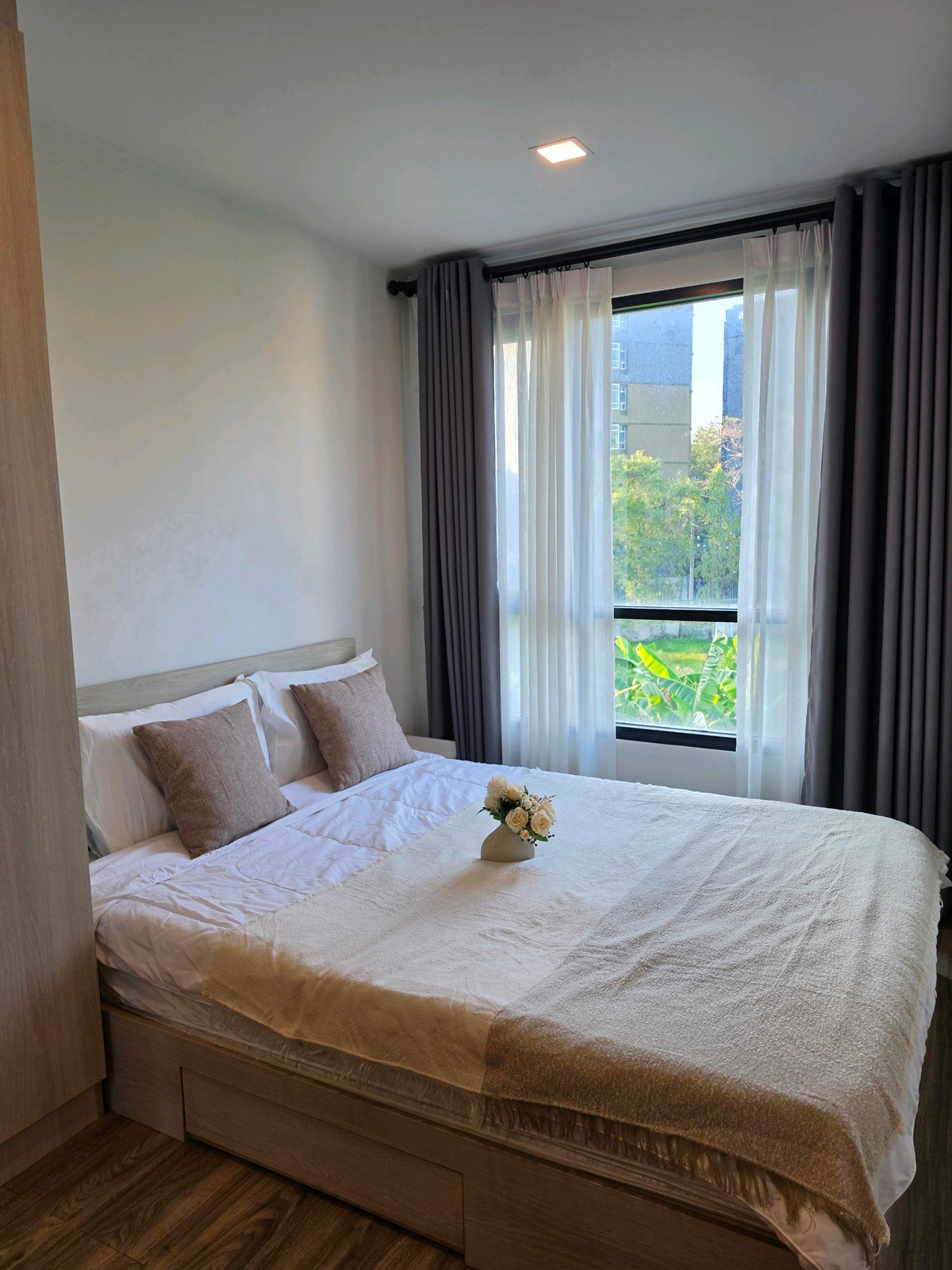 For RentCondoRatchadapisek, Huaikwang, Suttisan : 🚩For Rent: The Collect Ratchada 32 / 28 Sqm. / 3 fl. / Garden View