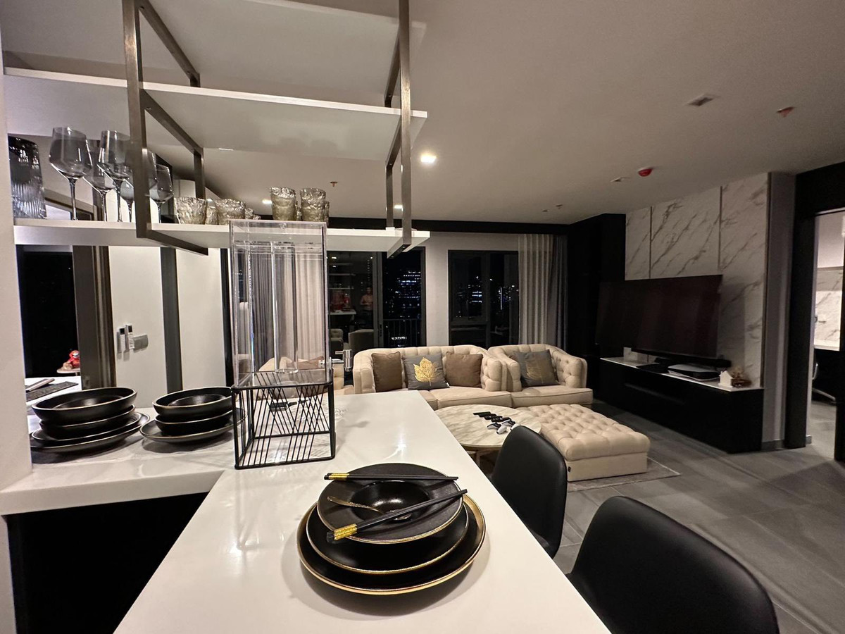 ขายคอนโดพระราม 9 เพชรบุรีตัดใหม่ RCA : 📌 𝐅𝐨𝐫 𝐒𝐀𝐋𝐄 ♦ Life Asoke Hype - 2 Bedrooms