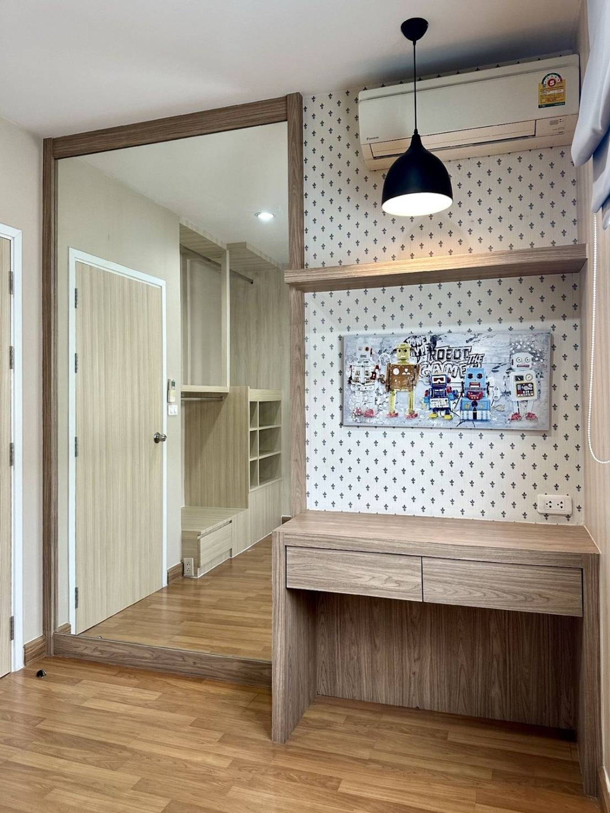 For RentTownhomeChaengwatana, Muangthong : Townhome for rent, The Connect 41 Chaengwattana - Tiwanon, near Impact Muang Thong Thani, only 5 minutes.