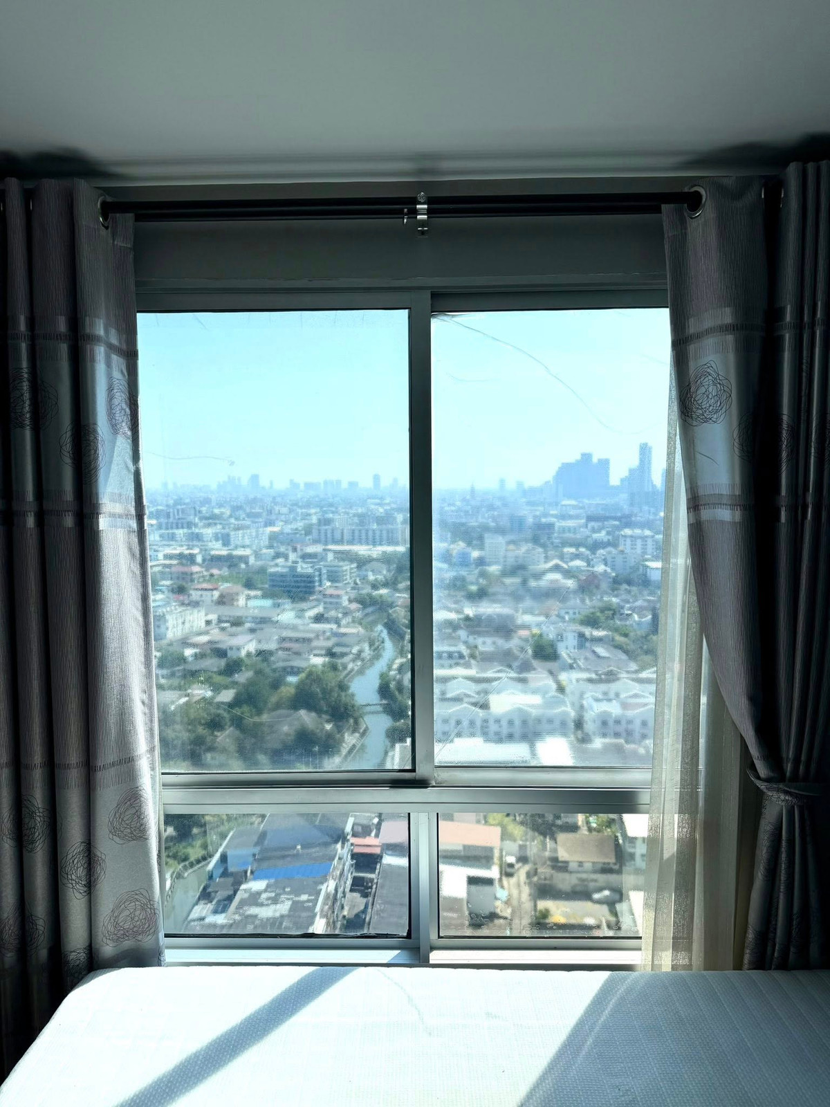 For RentCondoOnnut, Udomsuk : 15k🔥 only Condo for rent near BTS On Nut | The Base Sukhumvit 77 | 1 bedroom, fully furnished. Ready to move in There is a shuttle to and from BTS.